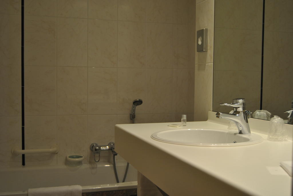 Greenpark Hotel Sint-Pieters-Leeuw Værelse billede