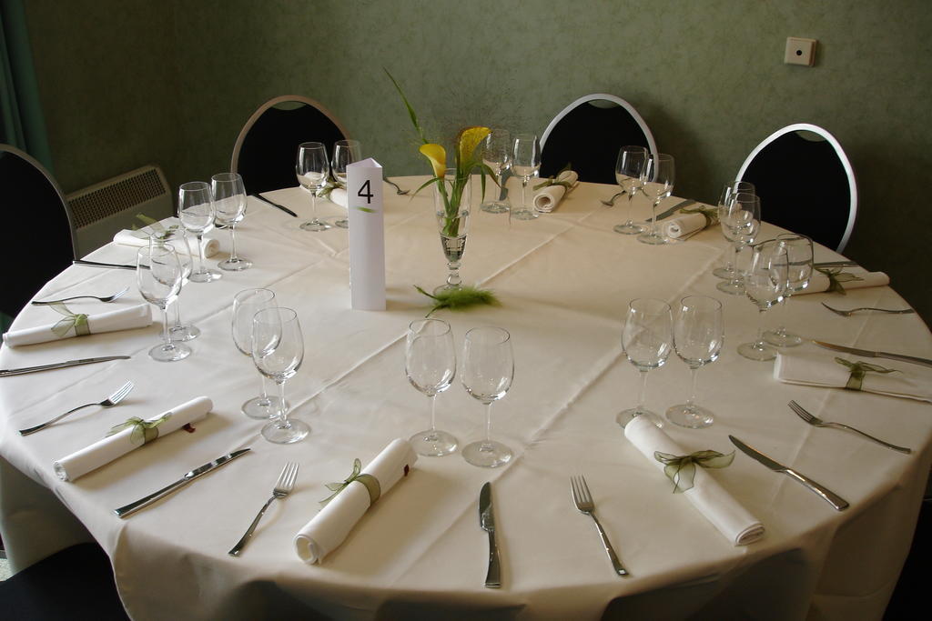 Greenpark Hotel Sint-Pieters-Leeuw Eksteriør billede